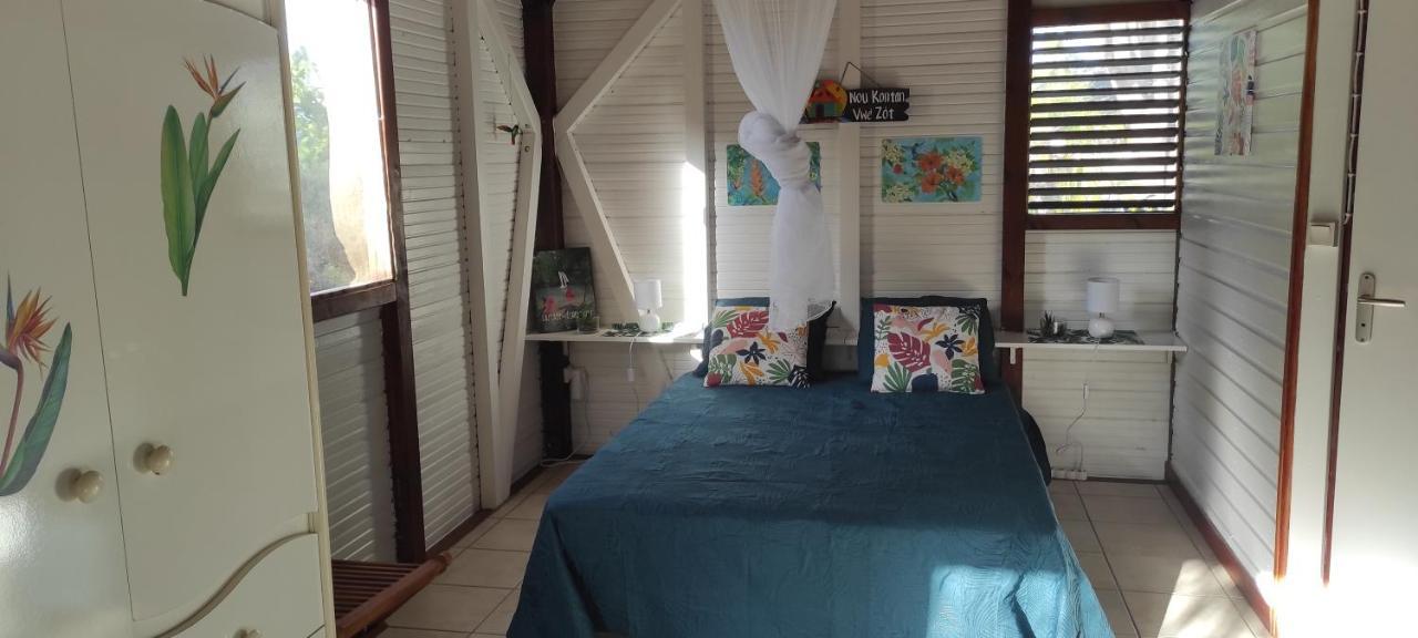 Bungalow Tout Confort Avec Piscine Partagee A 5 Mn De La Mer Saint-Francois  Eksteriør bilde
